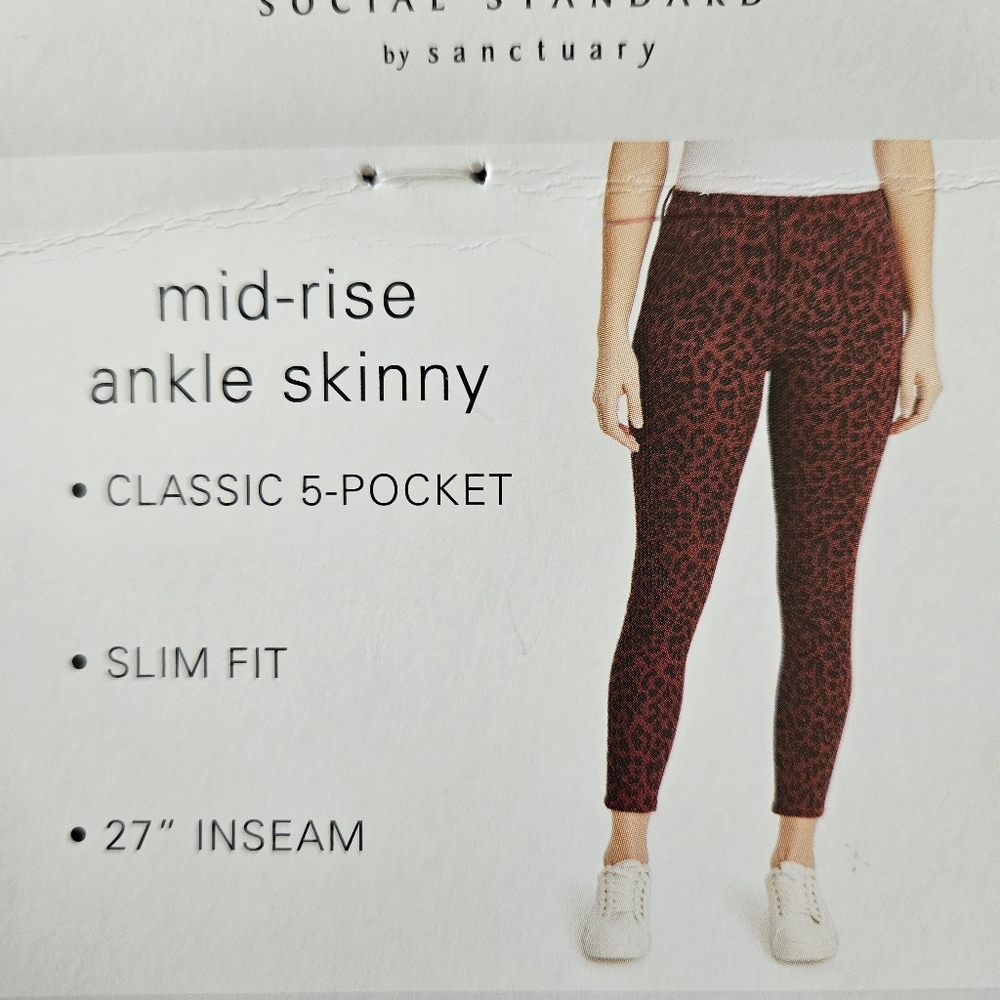 NWT Social Standard By Sactuary Womens Red Cheetah Ankle Skinny Pants Size 8